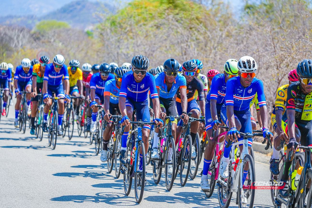 A Selecção de Cabo Verde no pelotão da Volta a Angola
