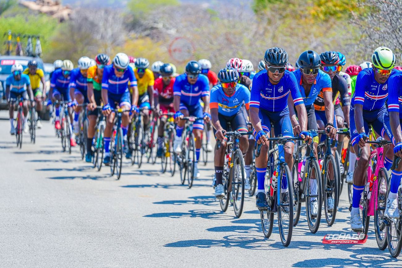 A Selecção de Cabo Verde no pelotão da Volta a Angola