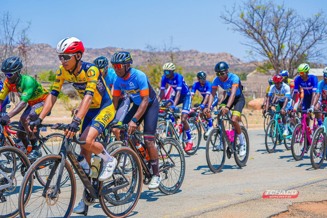 Atletas da Selecção de Cabo Verde durante a Volta a Angola