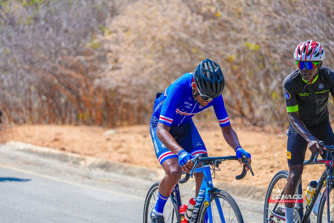 Atletas da Selecção de Cabo Verde durante a Volta a Angola